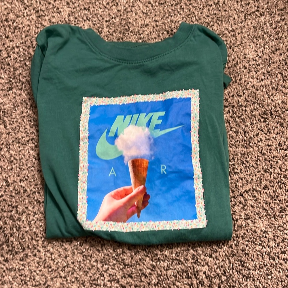 Nike kids tee shirt